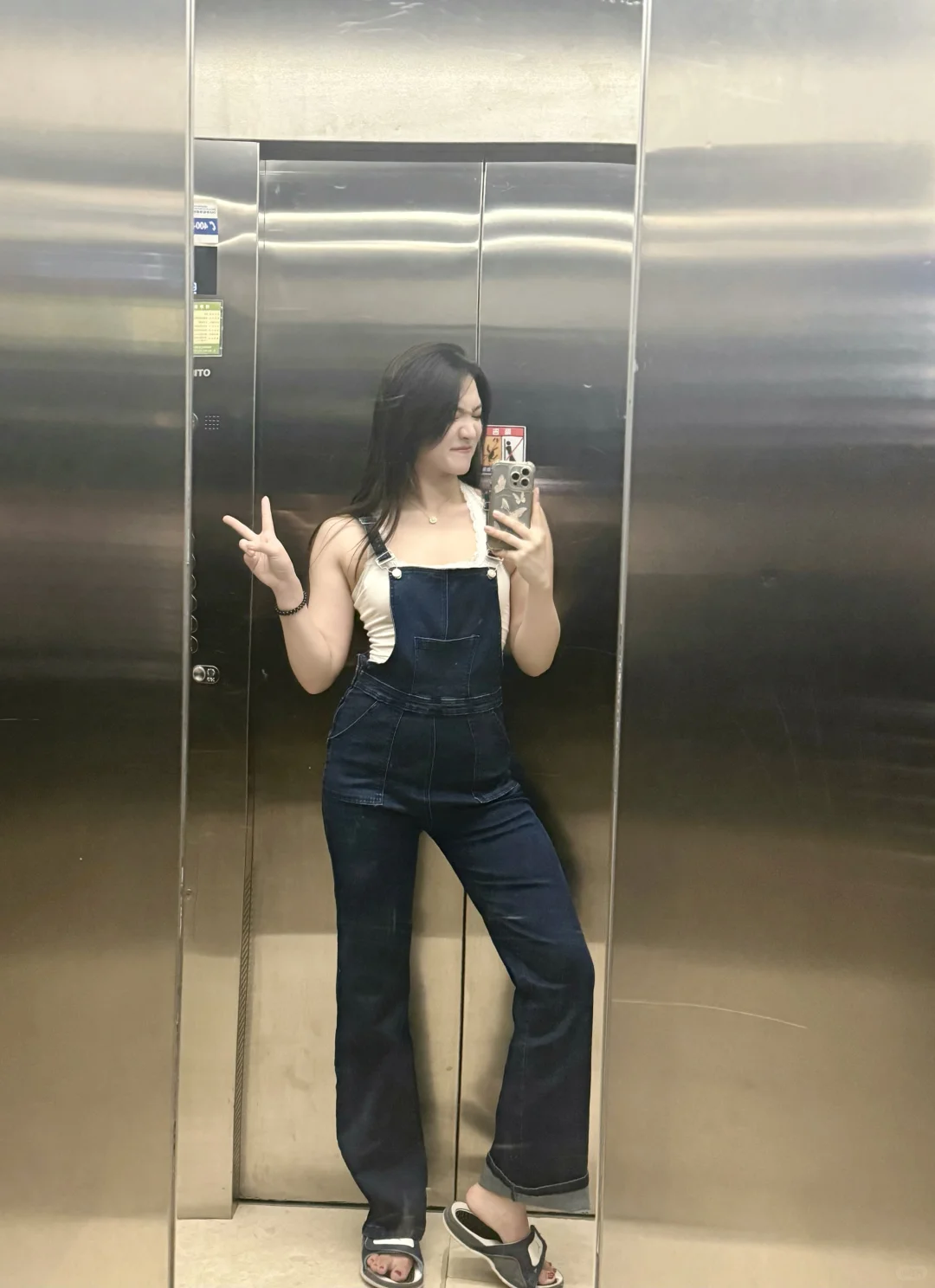 吊带背带裤 永远穿不腻