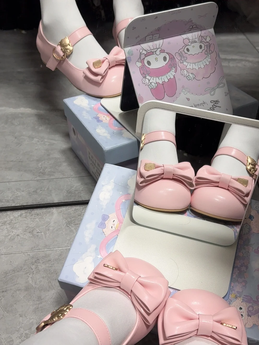 白丝配粉鞋就是坠萌的！