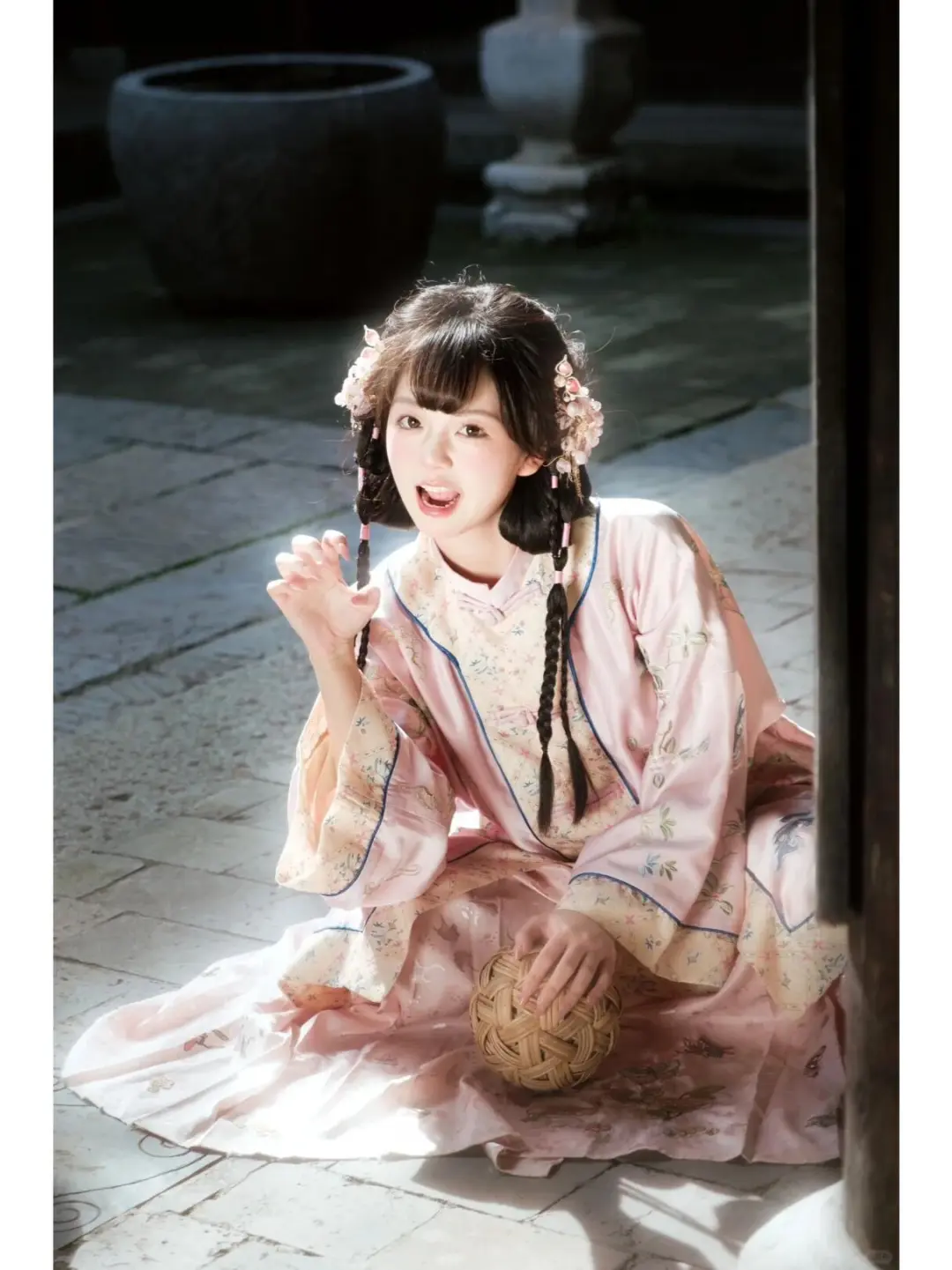 在景德镇拍到这款元气可爱版清汉女啦❣❣