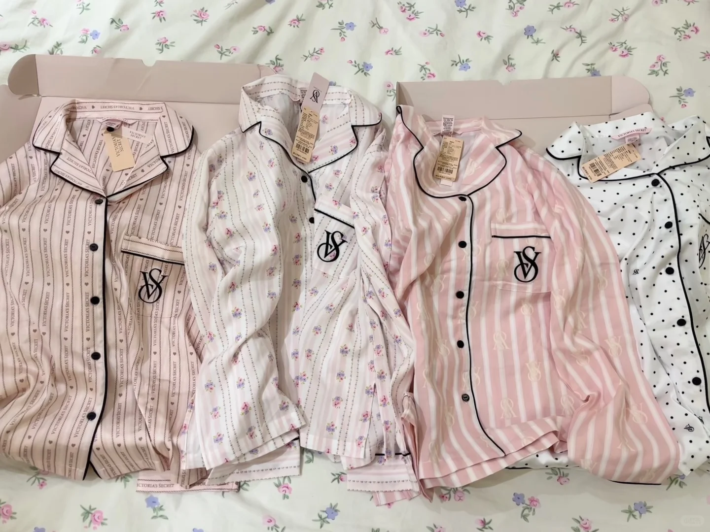 求助 维密热门睡衣4选一