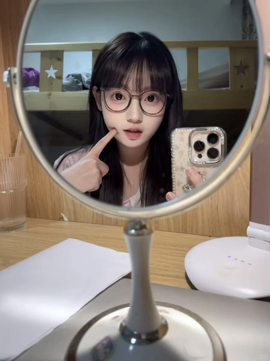 妆前妆后哪个更有辨识度