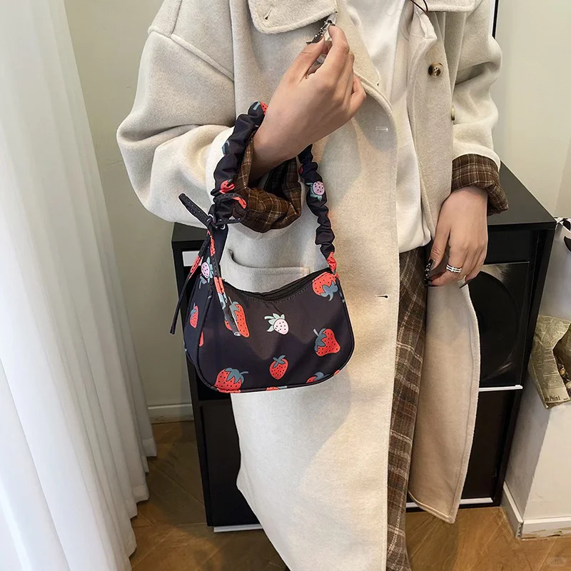 🍓复古草莓包上新啦！ins风太戳我了