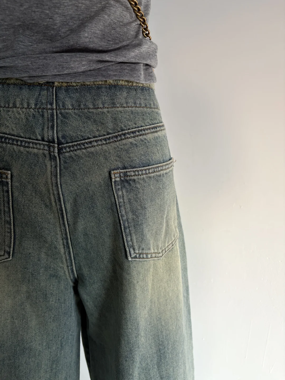 捡漏！大厂版衣，小众复古做旧牛仔裤女新款