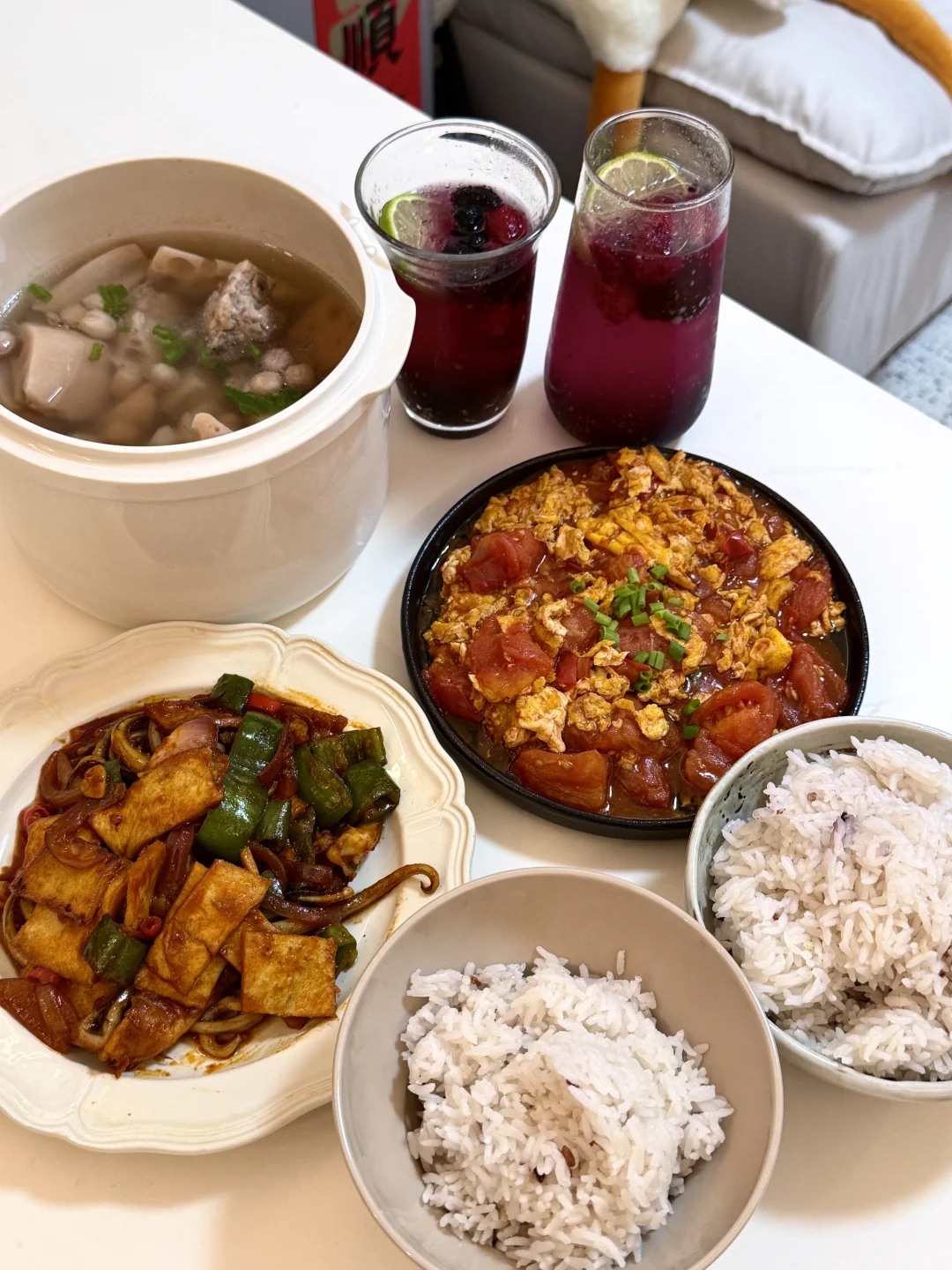 今天我就是泳池里最“亮”的仔👙