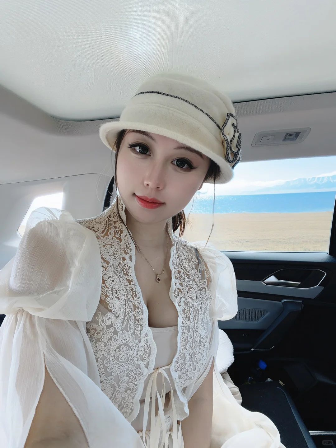 溢出屏幕的女人味