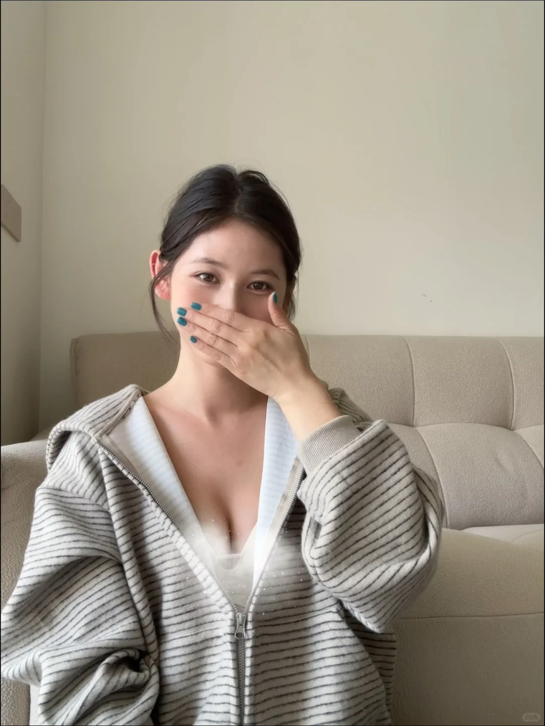 live实况直出、小胸老婆的聚拢内衣👙