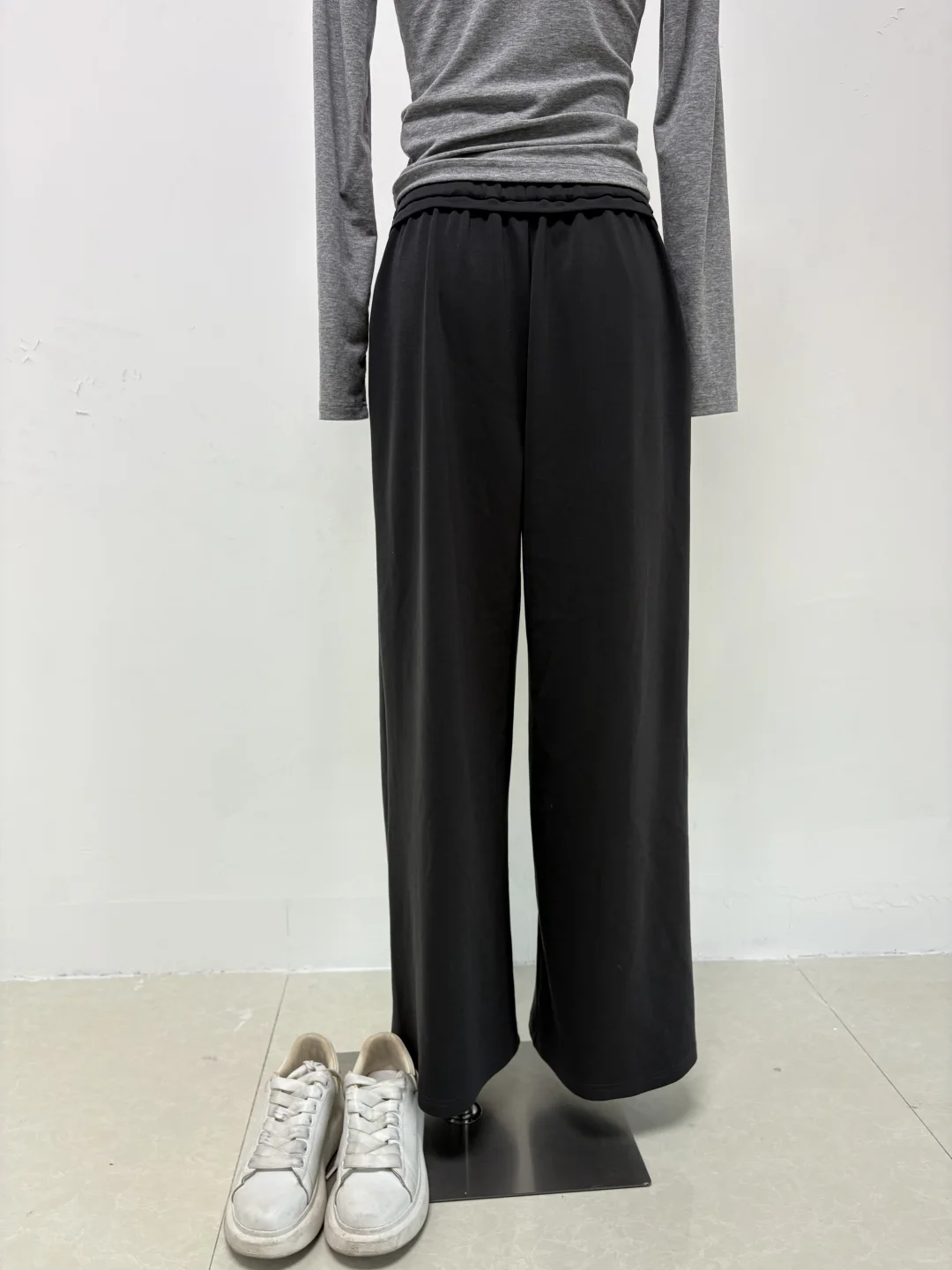 捡漏！门店在售 时尚通勤直筒宽松休闲裤女