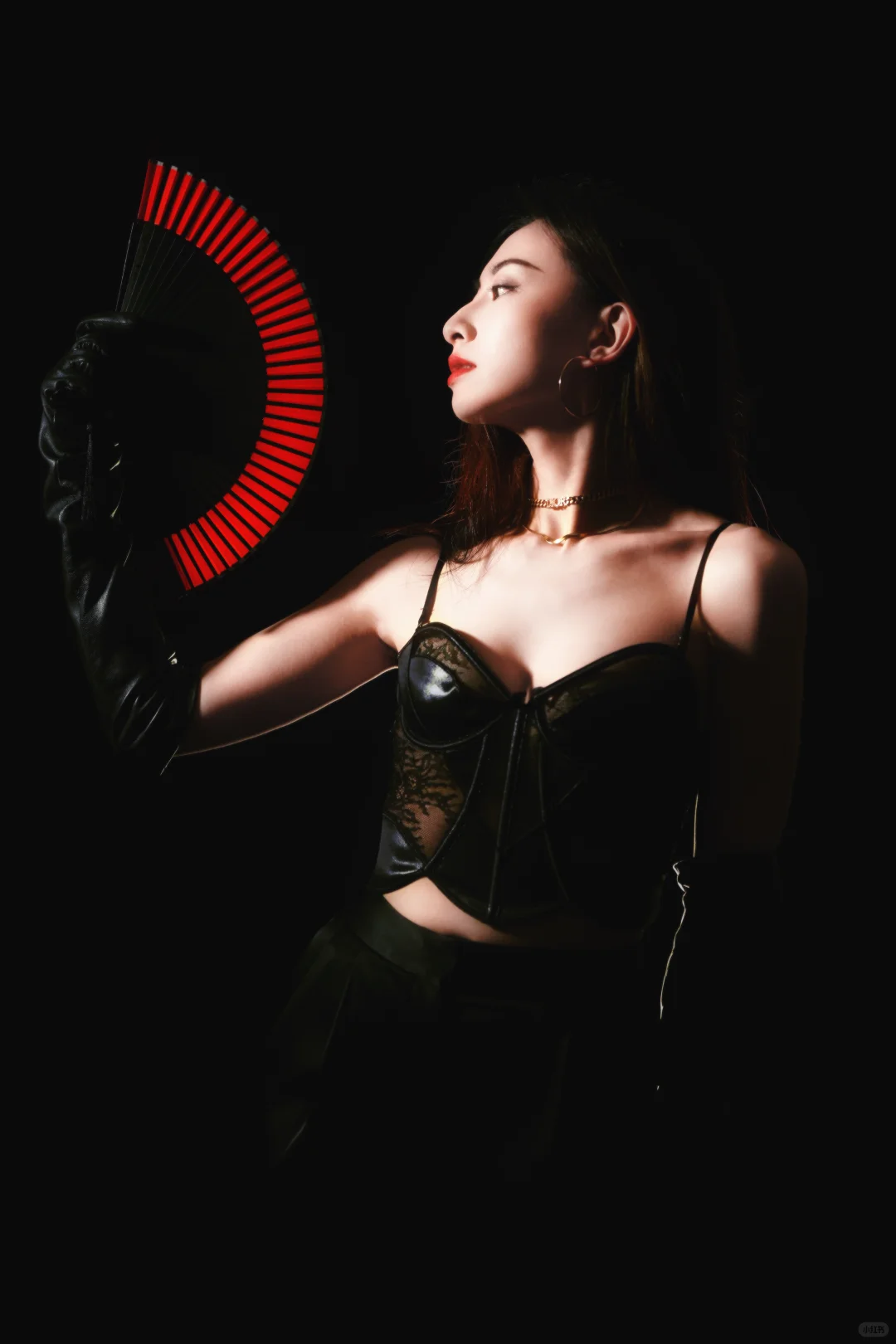 黑夜里的红色心事，她是程序员，也是自己