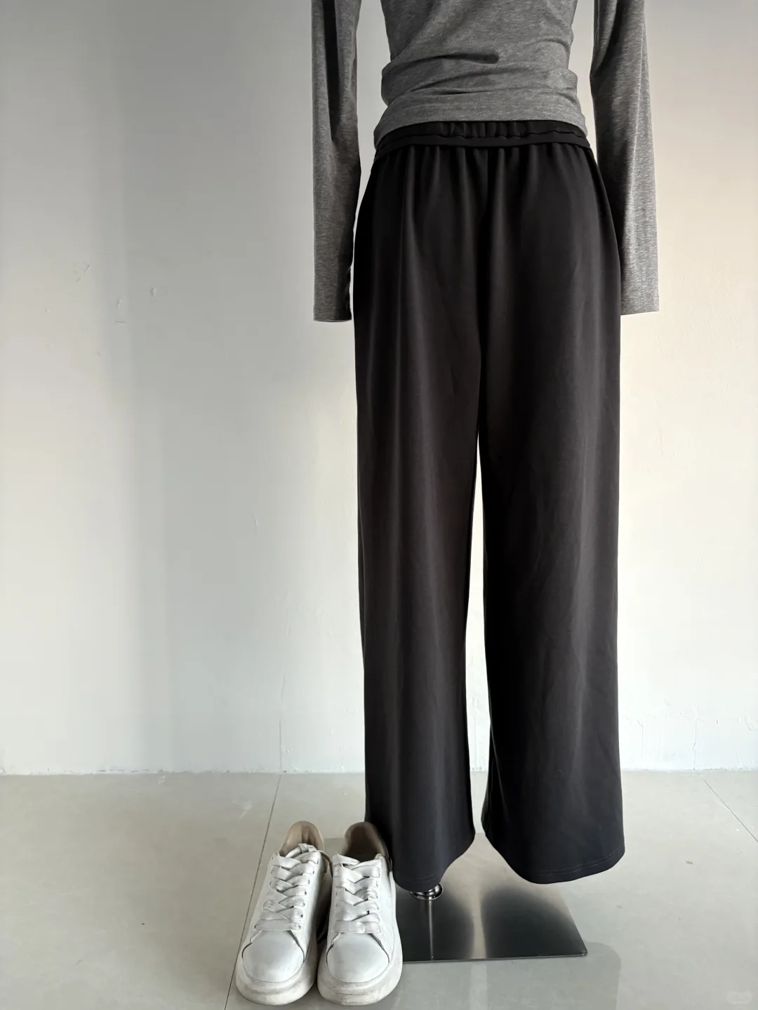 捡漏！门店在售 时尚通勤直筒宽松休闲裤女