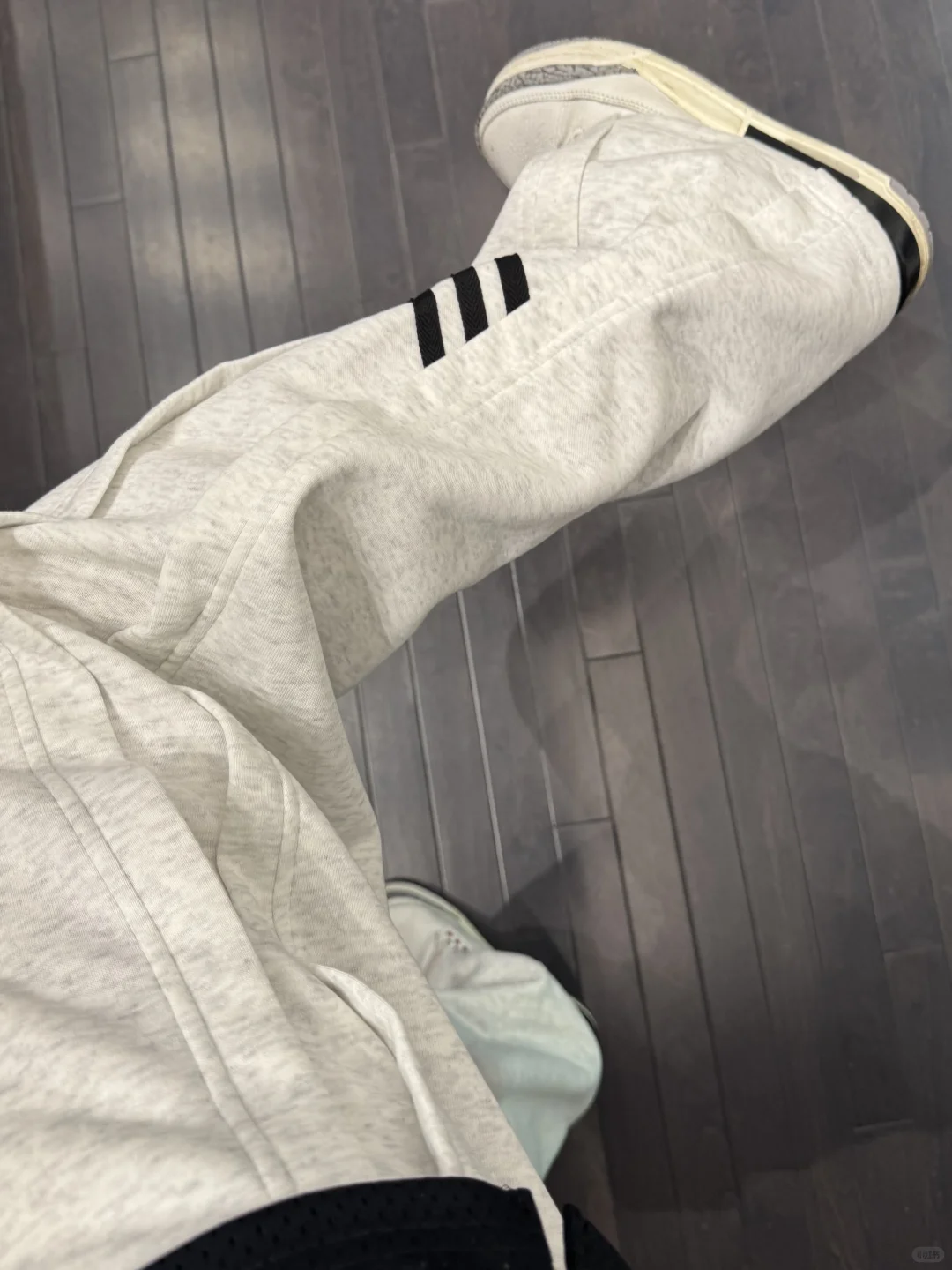 一条很帅的运动裤！！！