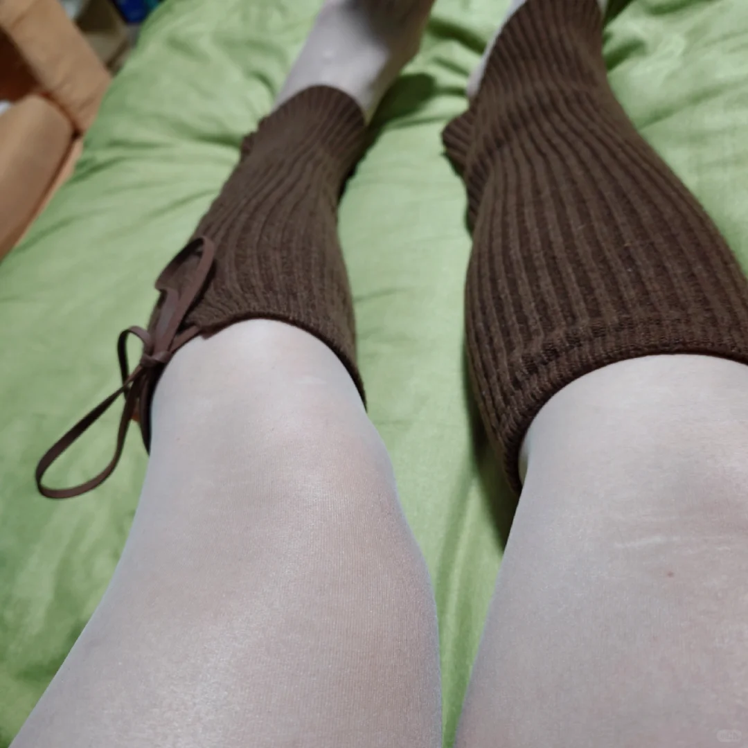 冬天的过膝袜真的好舒服啊～