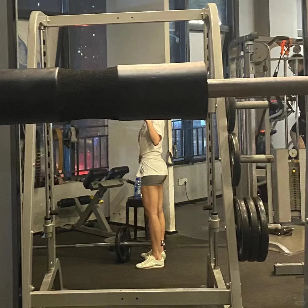 个人练臀最爱感受最好的动作