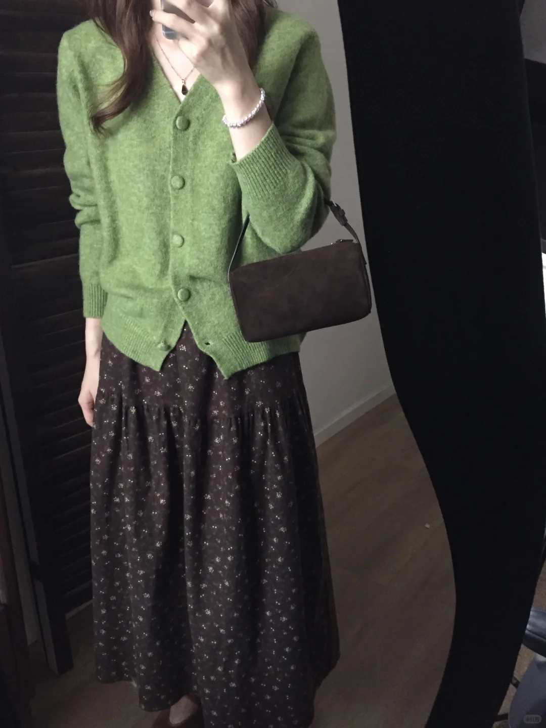 秋冬这样穿！绿棕好复古