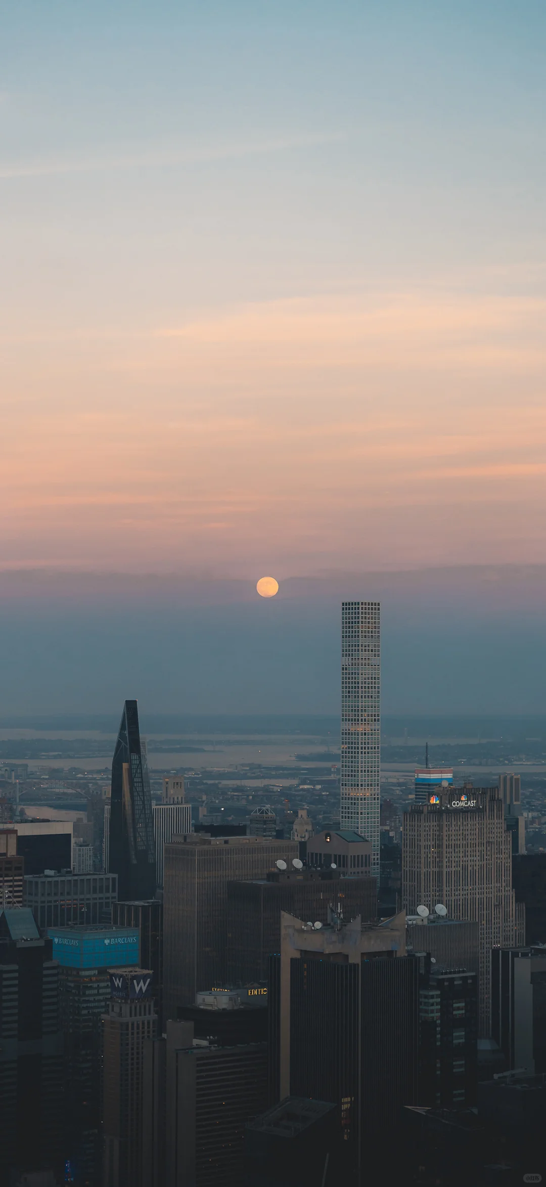 九层景深，把城市装进手机里 🌆✨
