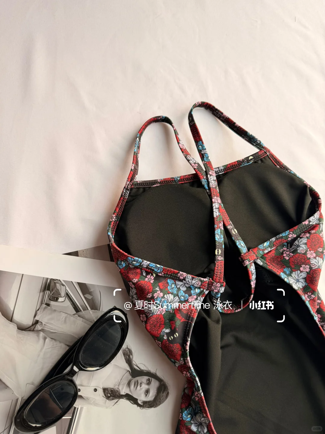 啊啊啊❗️❗️❗️谁懂这件复古碎花泳衣的含金量