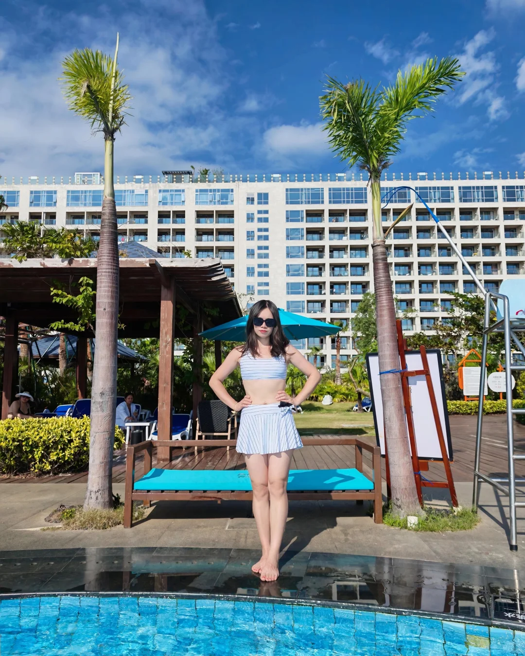 👙当泳装遇上阳光，快乐尽在不言中！