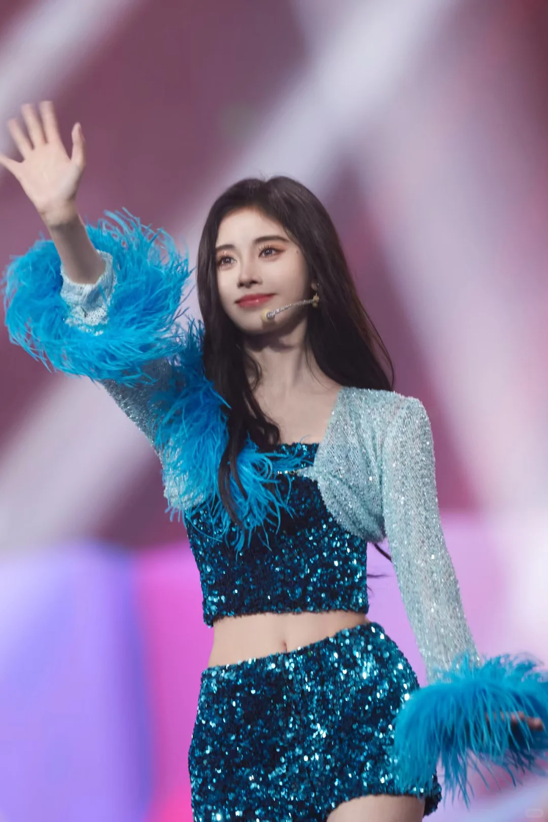 鞠婧祎 蚂蚁腰 漫画腿 窈窕曲线美到犯规