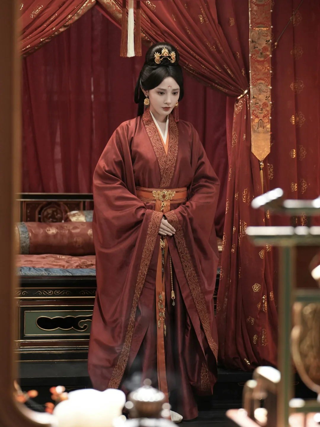 『凤凰台上』彭小苒妆造盘点