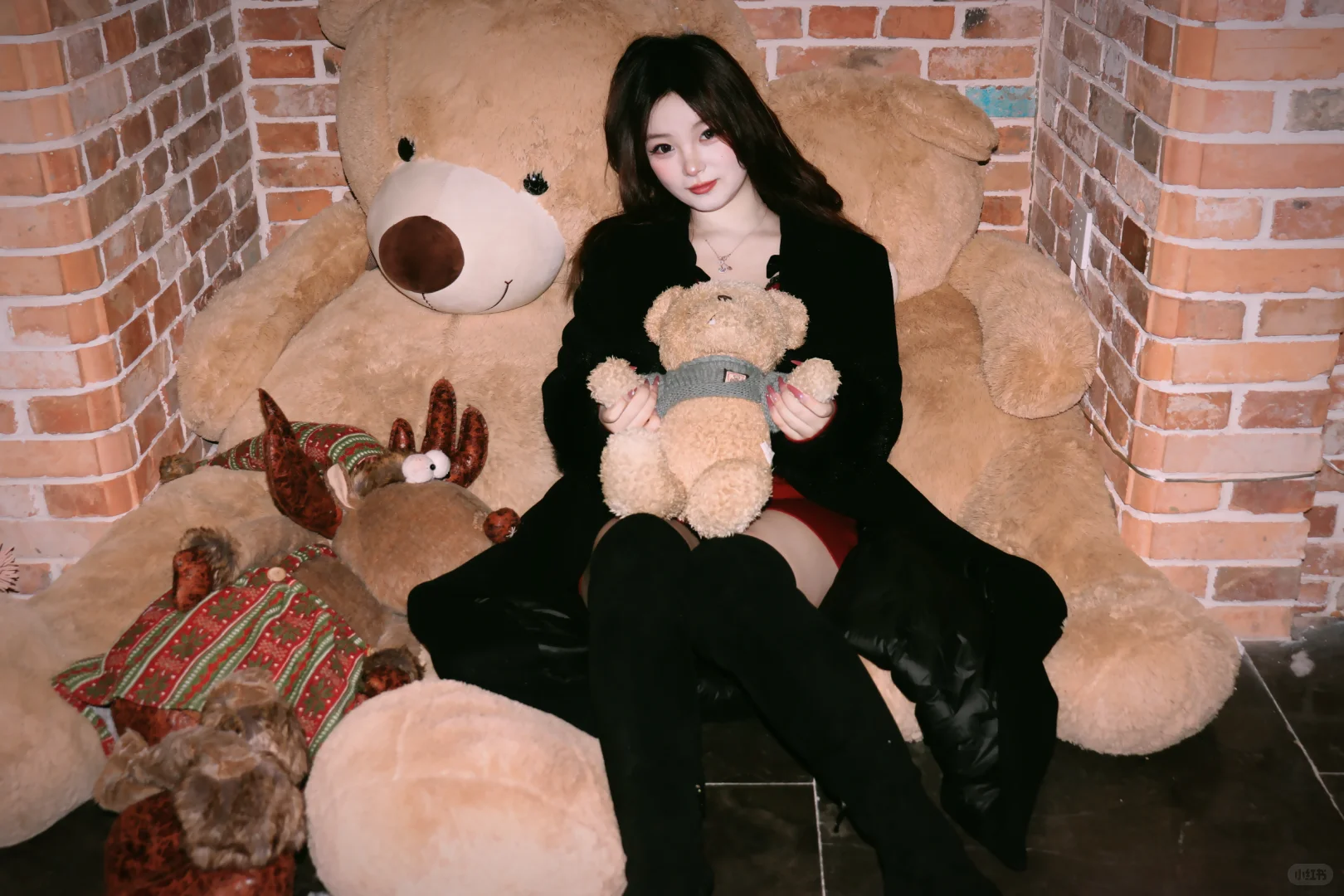 西安女摄陪拍：有没有周末想去预制圣诞节照