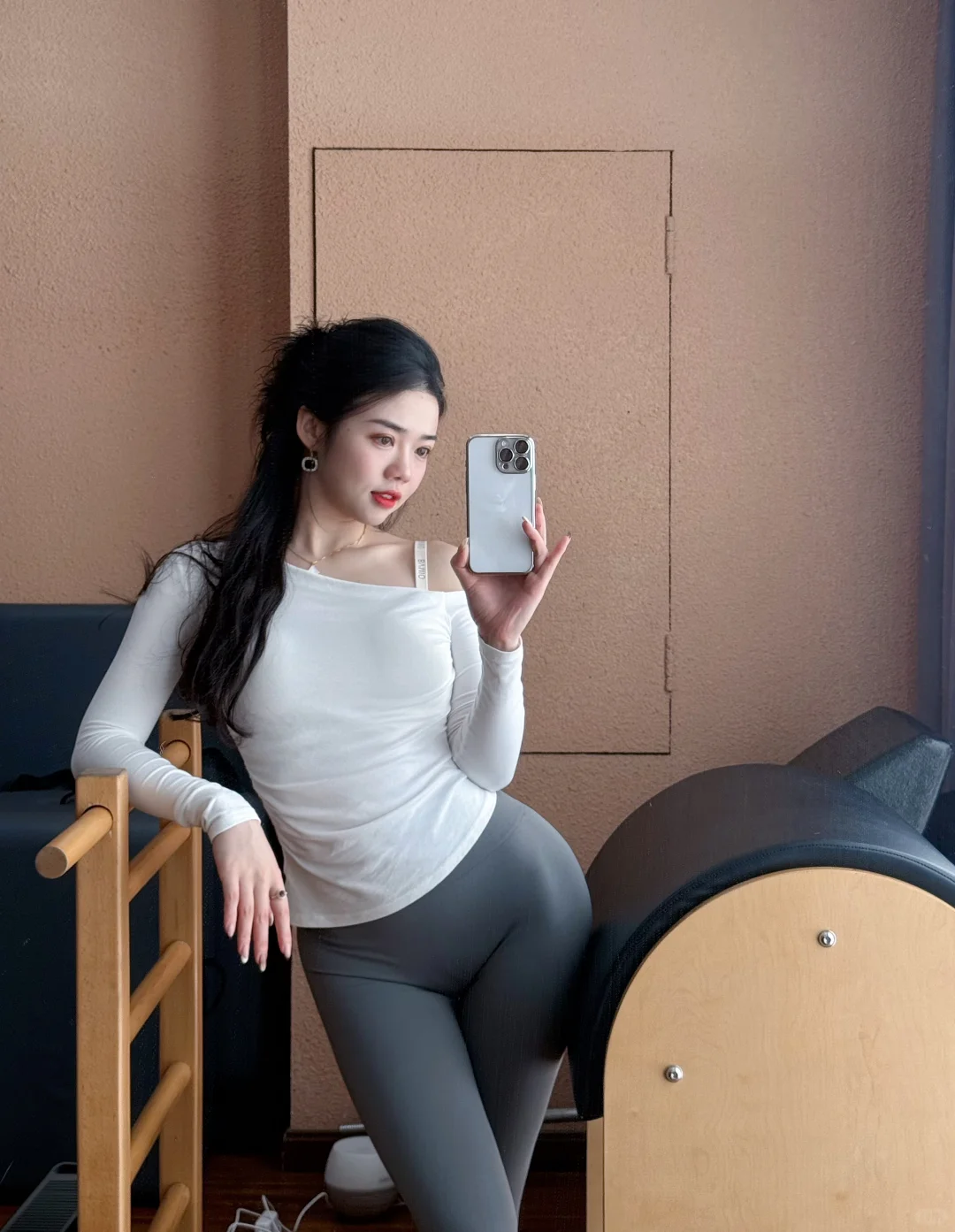 “比起被夸漂亮，我更喜欢气质和生命力”