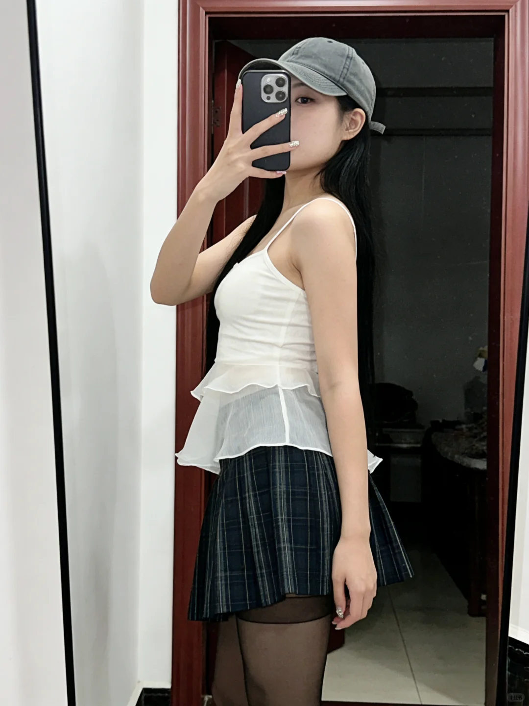 今日份氛围感自拍，短裙就得穿丝袜🎗️