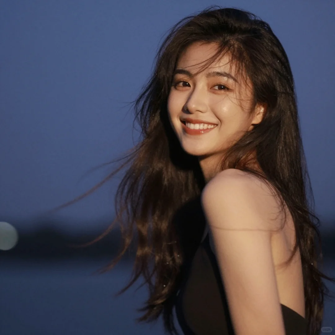 AI写真集-爱笑的女孩