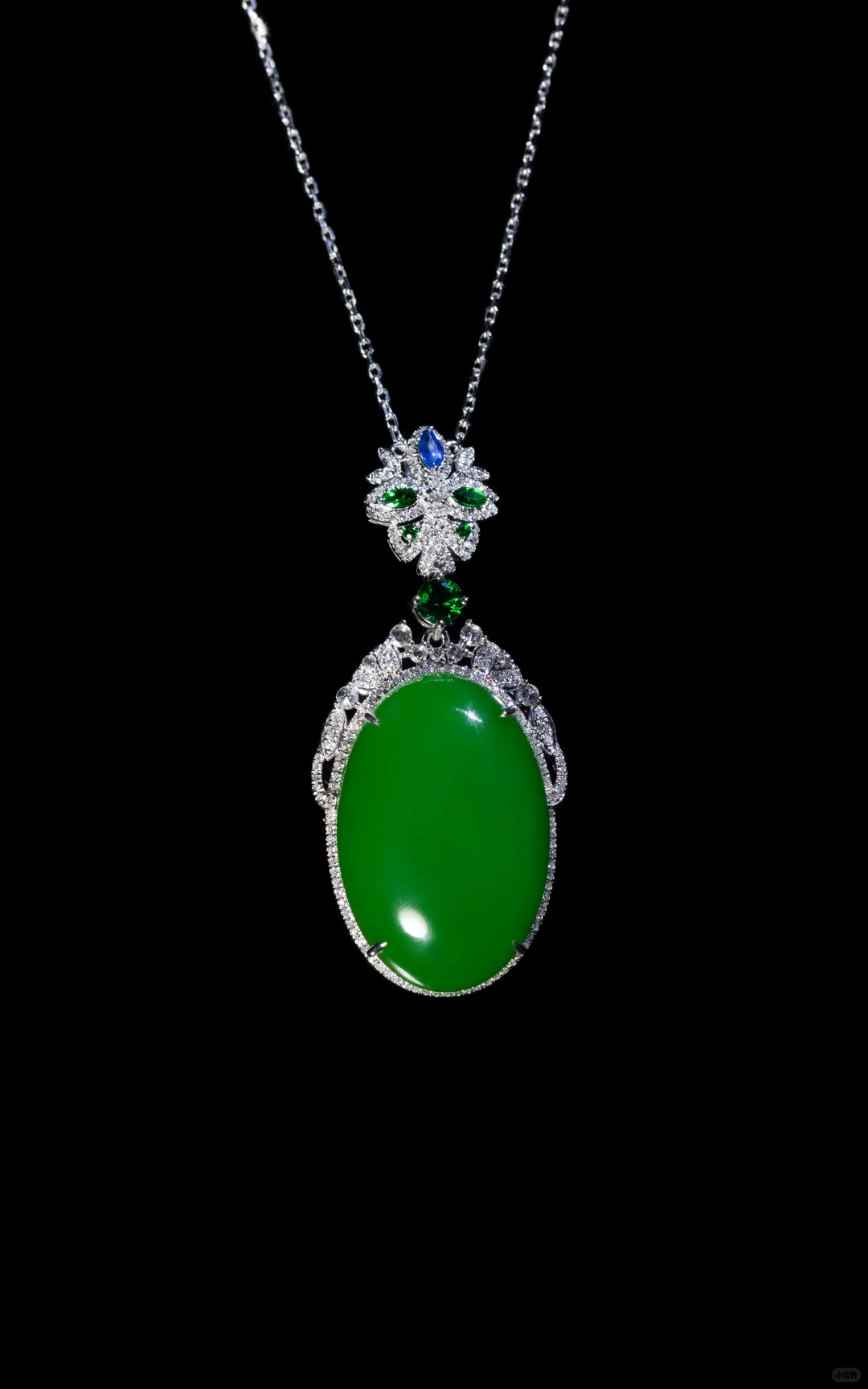 铠甲or软肋？5A高色苹果绿演绎「荆棘森林」