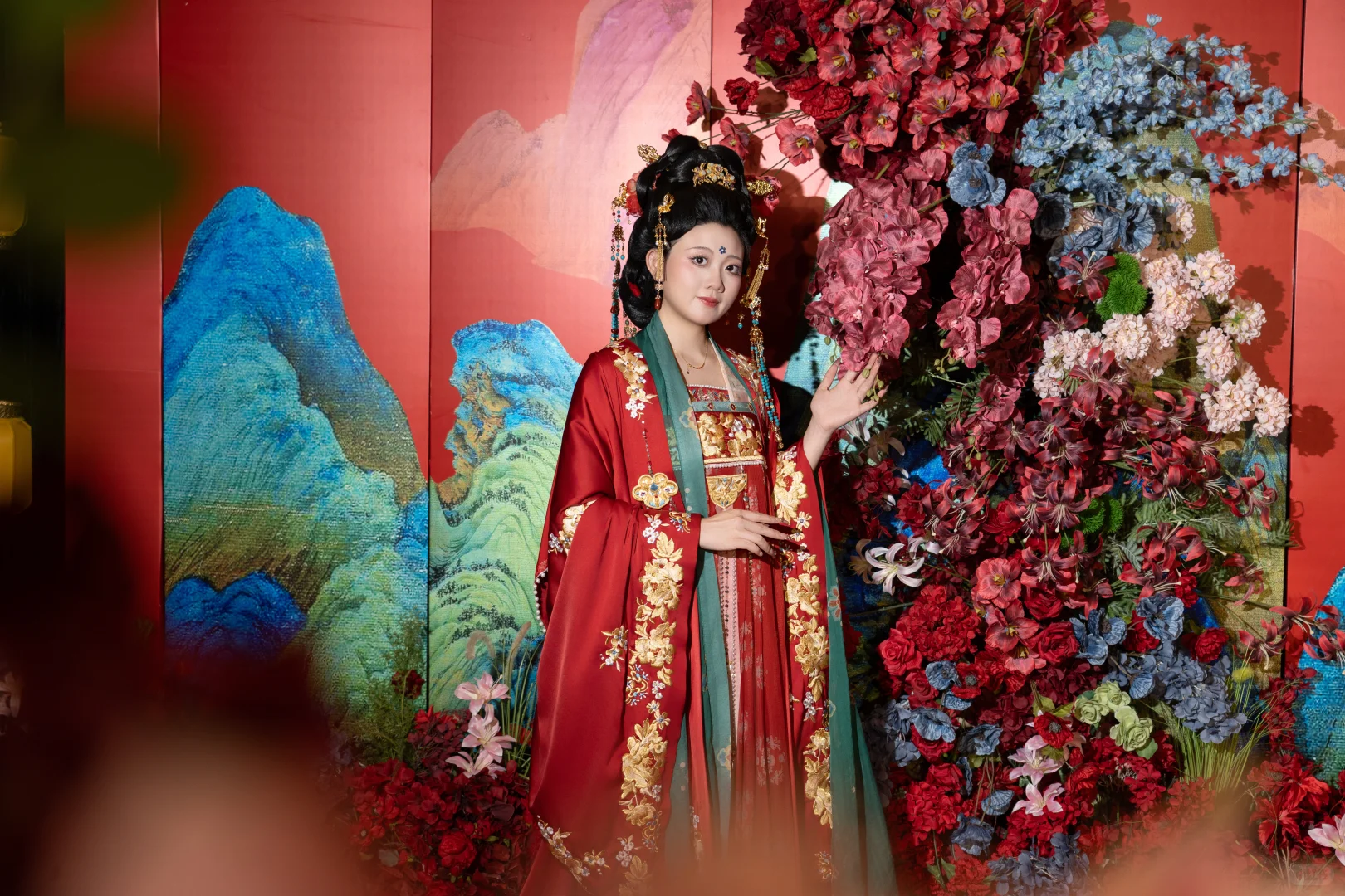 微胖女生唐制敬酒封神，让您自信放光芒