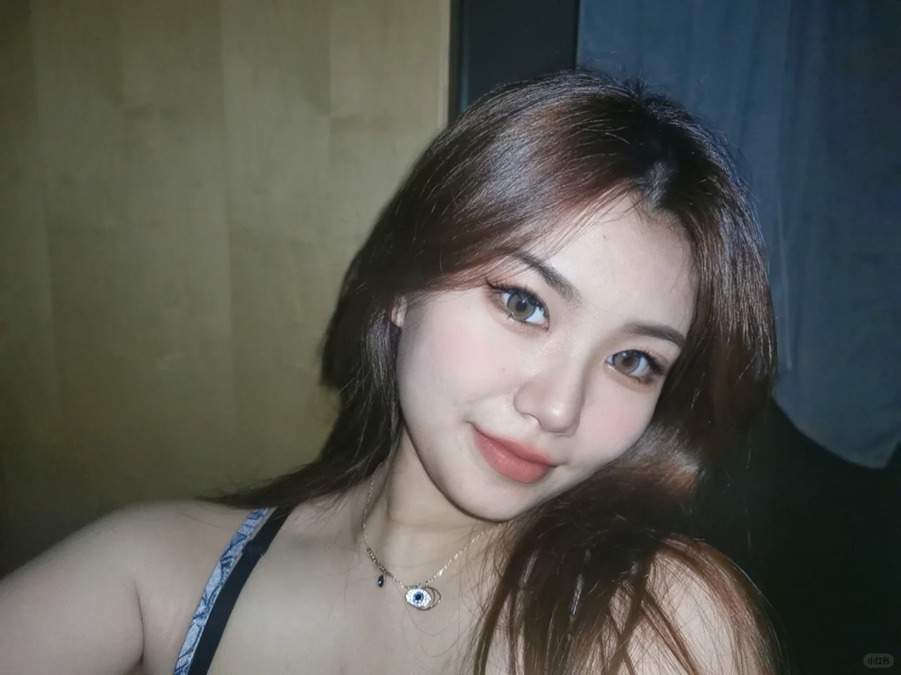 嫩模妆+闪光灯绝绝子！