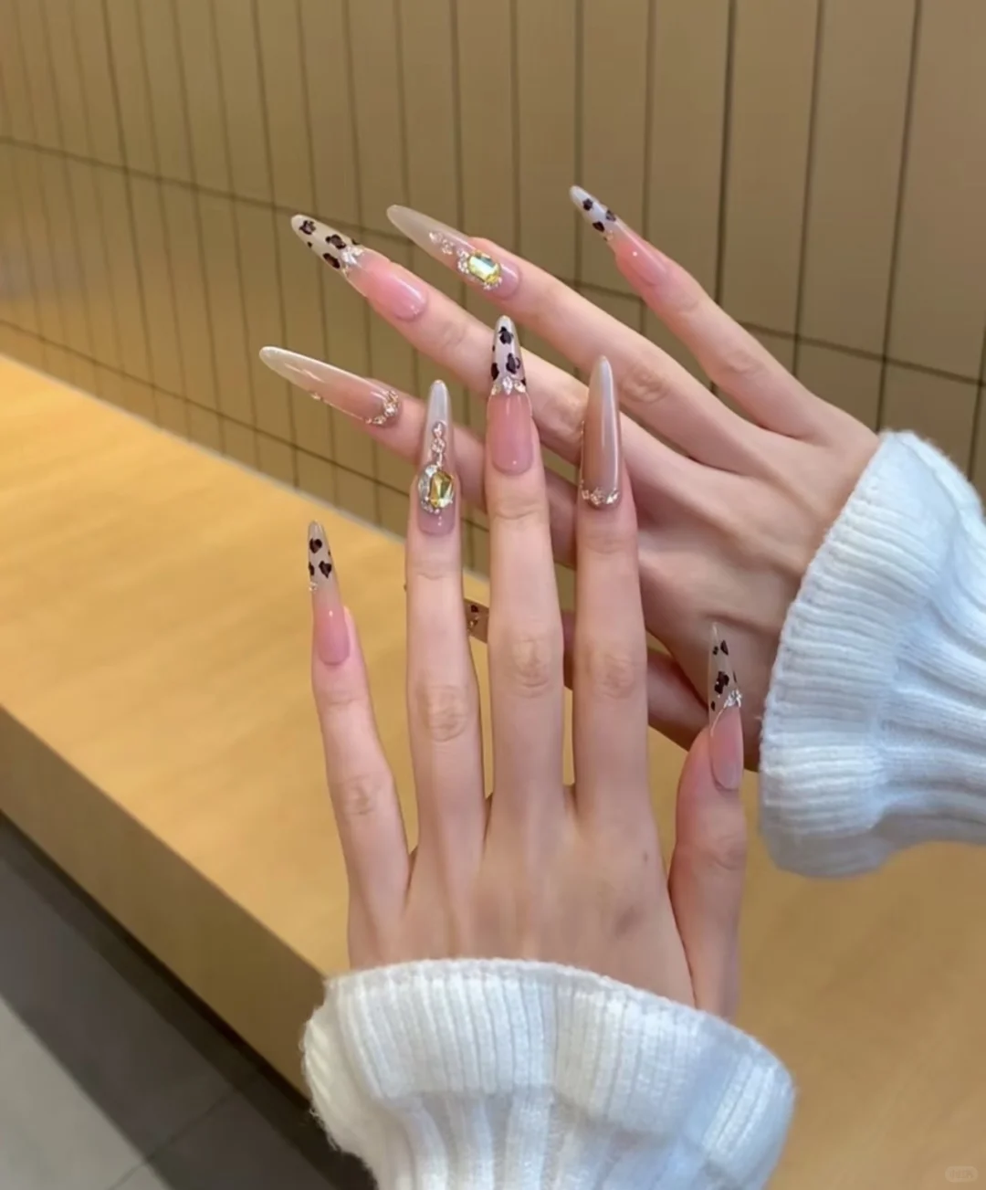 冬日纯欲天花板美甲❄️ 软fufu氛围感拉满