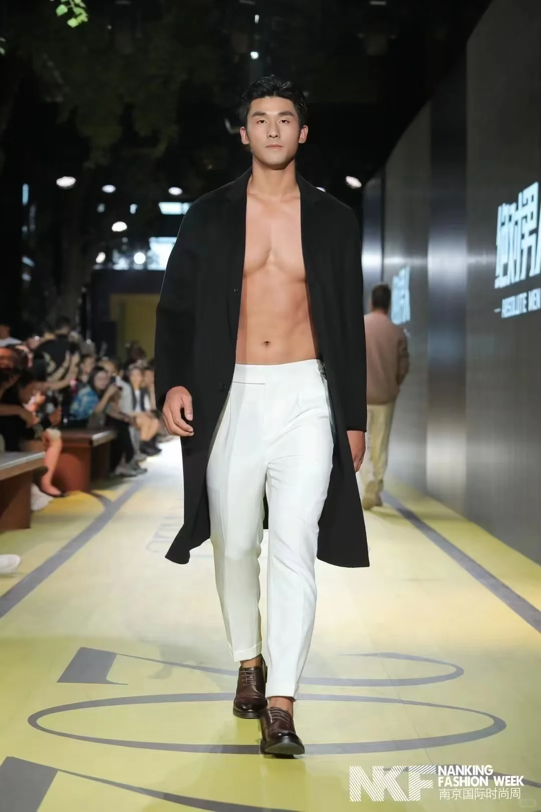 国际时装周返图来啦