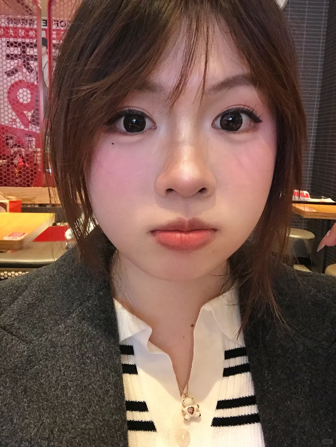 下辈子我要有立体的五官，然后当御姐