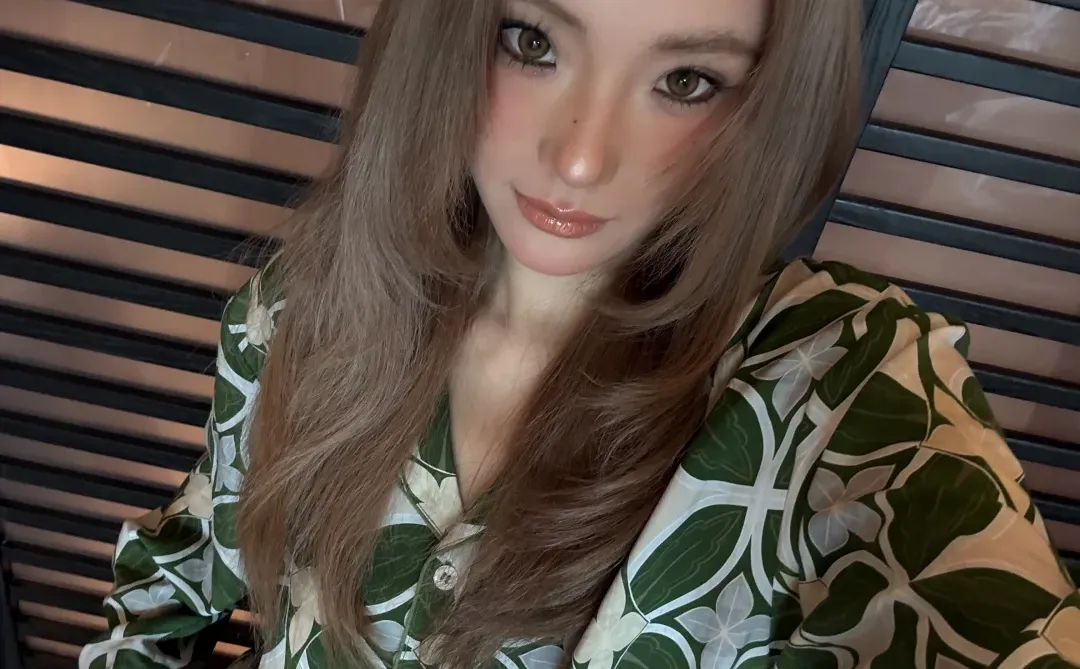 plog/穿的好像圣诞树🎄