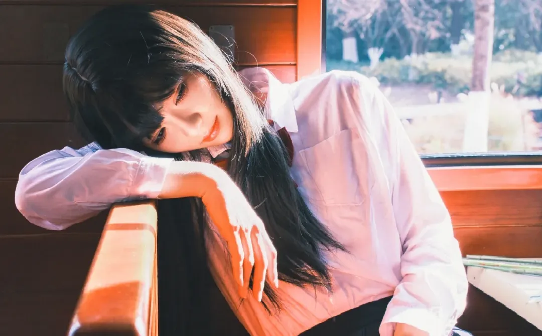 Fujifilm｜透过车窗的光，漫染少女的眼眸✨