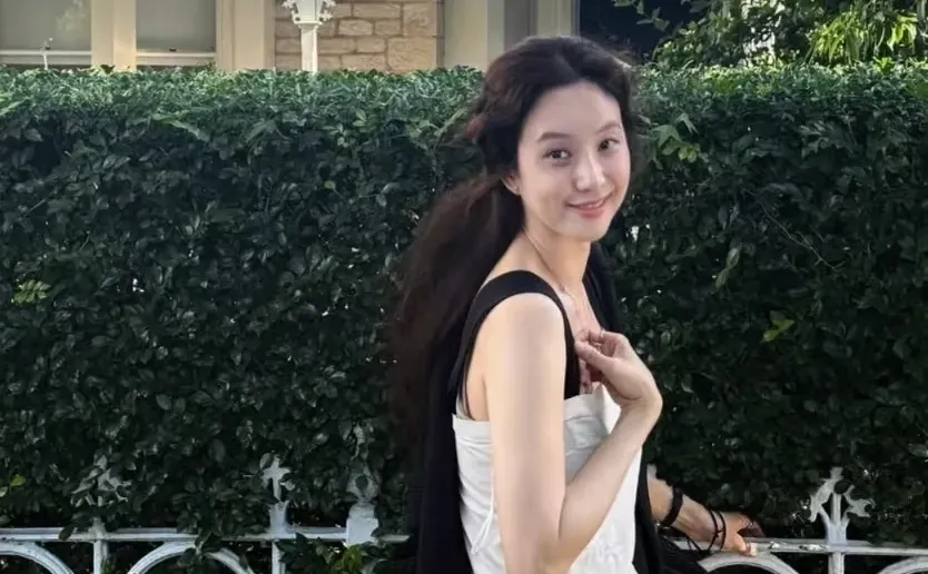 43岁而已/ 她活成了我心中理想的样子