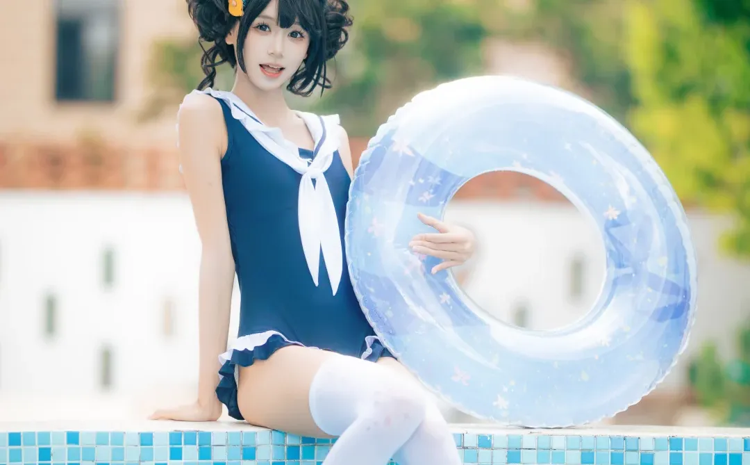 天冷了，泳装写真该发了