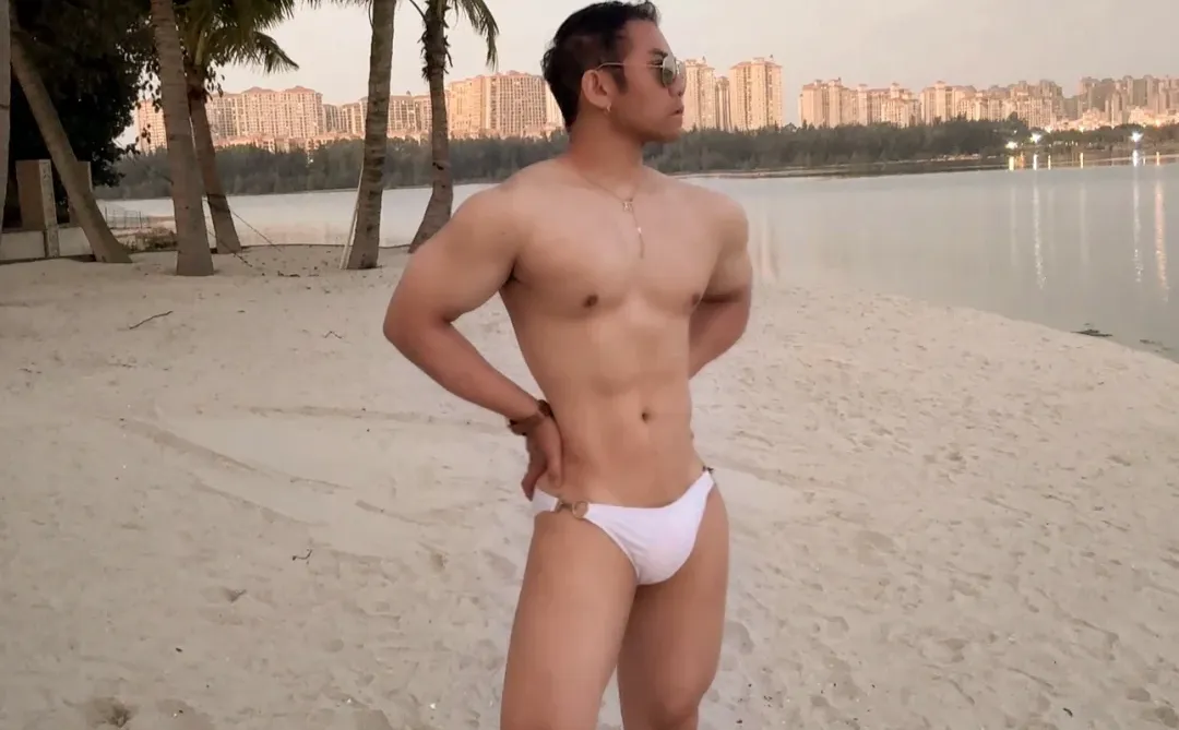 我身材这么好 不这么穿可惜哎