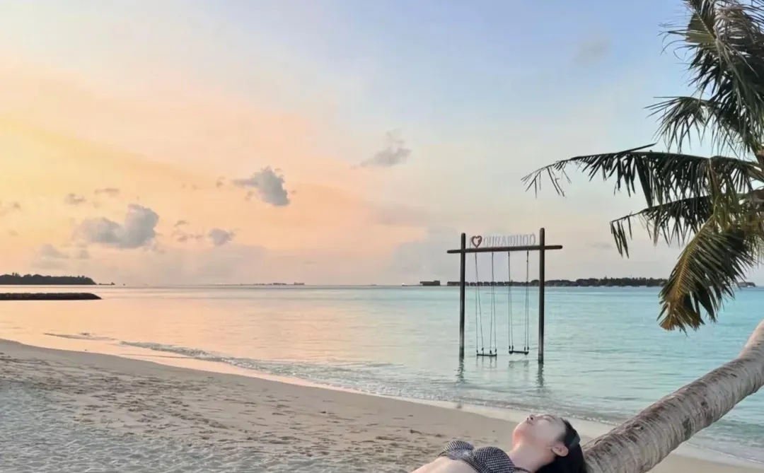 从万米高空到蔚蓝深海，空姐的跨界浪漫