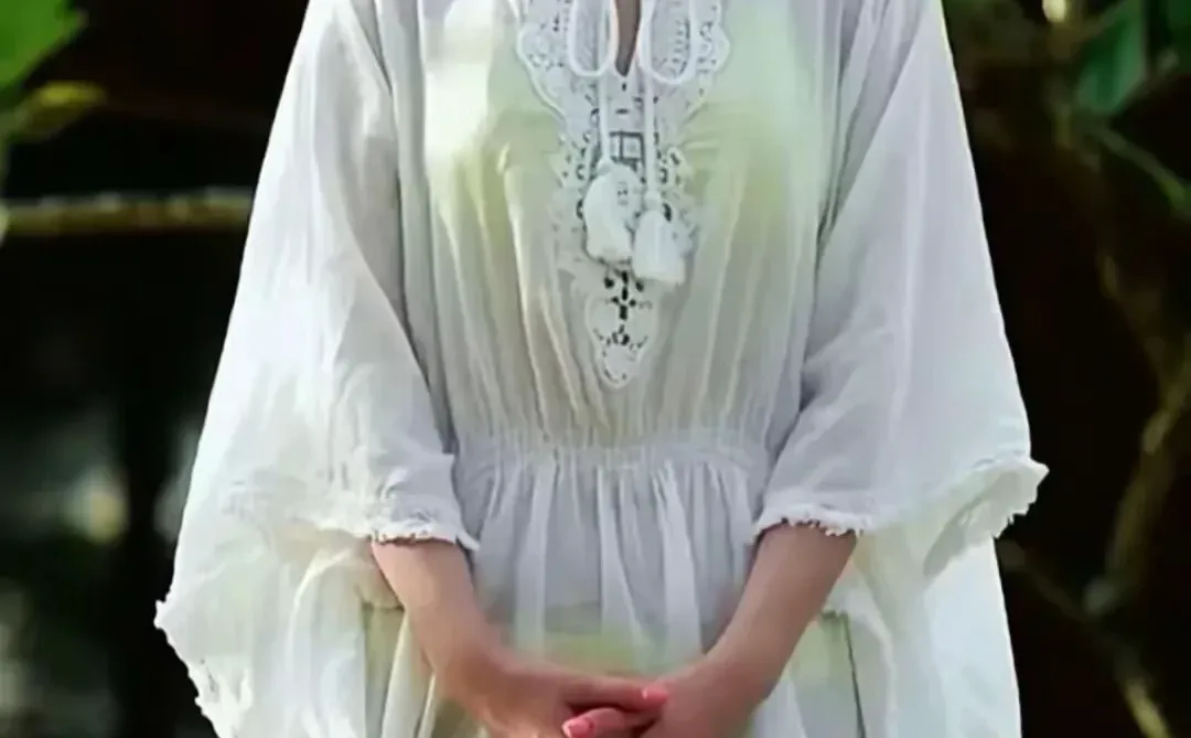 一起去湿湿的海边吧！🌊李沁，亮点自寻