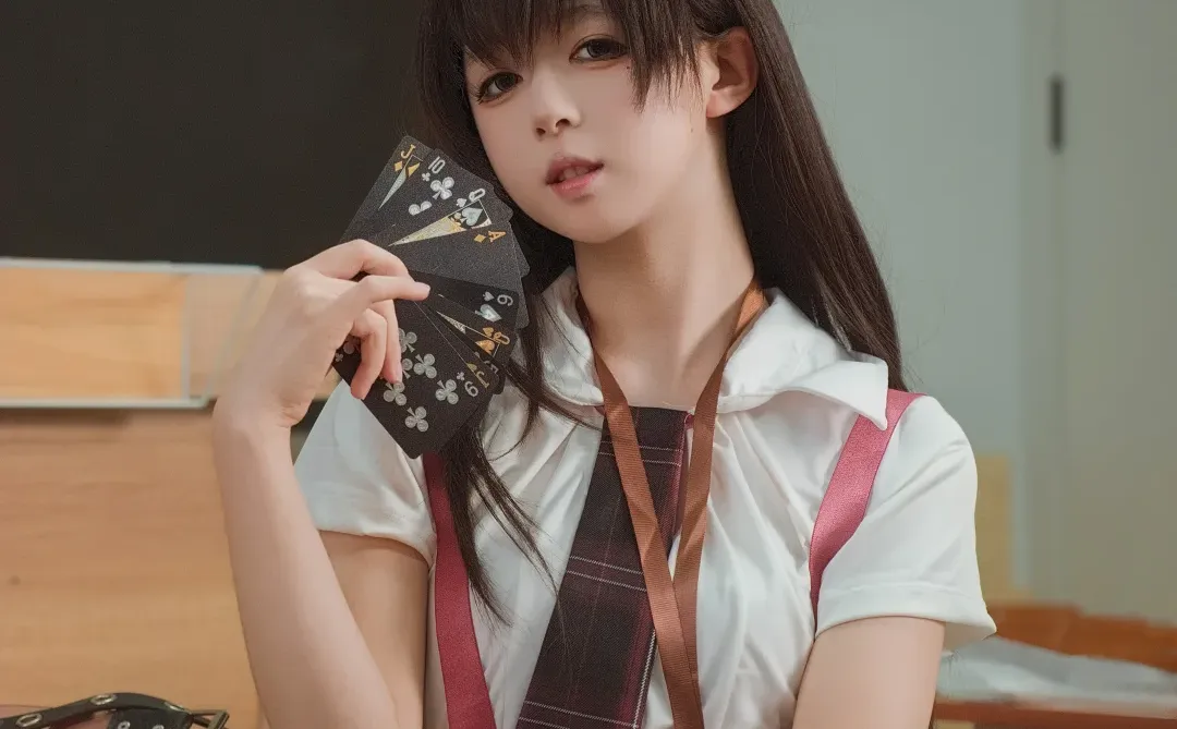 教室心动瞬间｜是学妹的小心机呀～