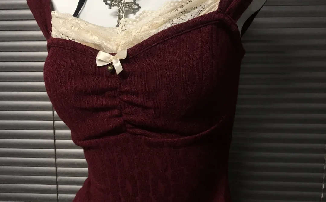 千禧辣妹y2k亚比穿搭📷酒红色蕾丝针织吊带