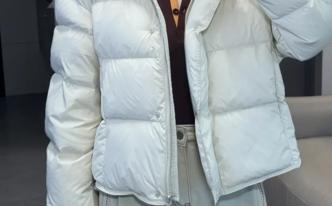 小性感！穿搭学韩女果然没错！吸睛撞色假两件