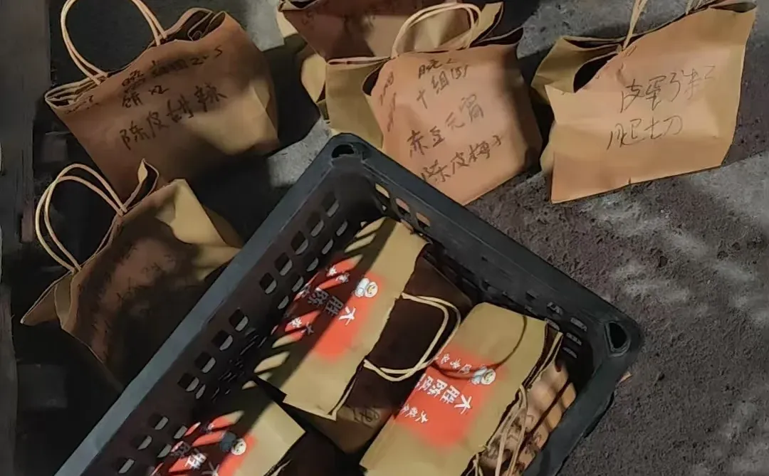 没想到被我的铁粉刷到了，感谢小宝们的认可