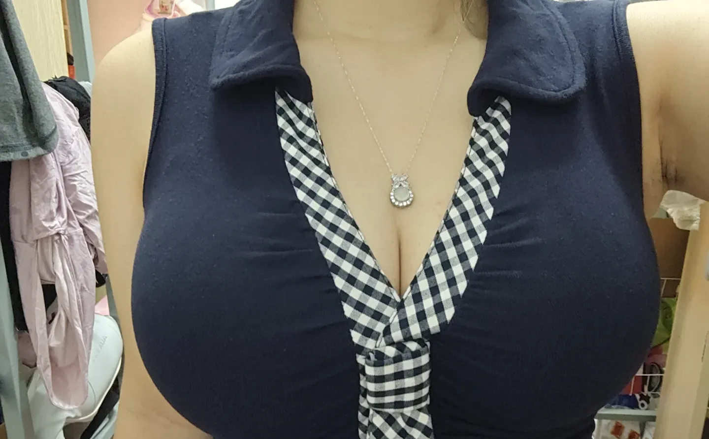 原相机试穿三个内衣