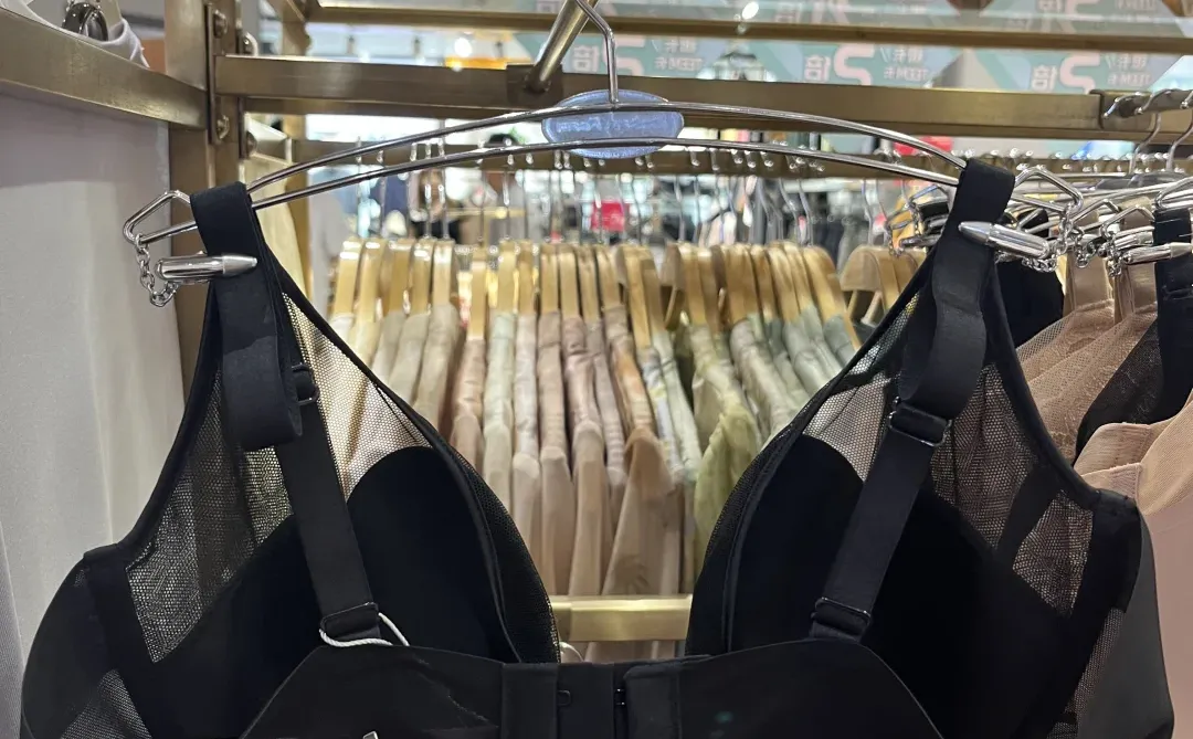 大胸姐妹的“显瘦自由”安莉芳性感蕾丝内衣✨✨