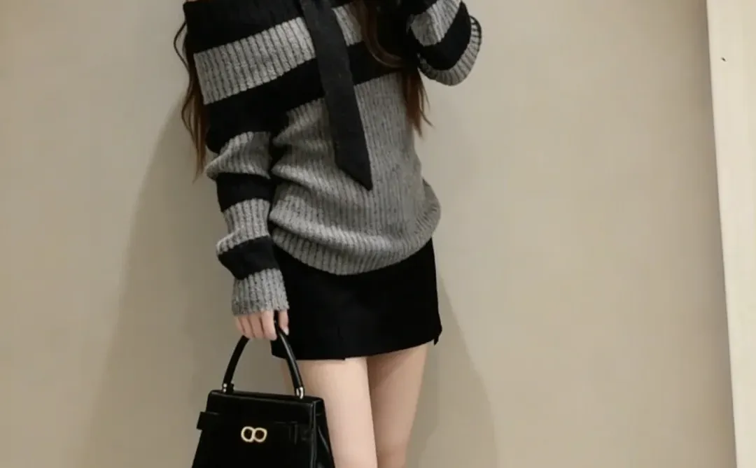 露肩条纹 + 领带｜纯欲辣妹氛围感