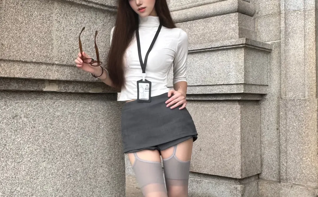 御姐姿势怎么拍