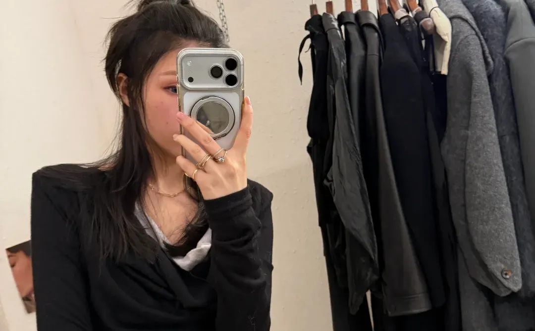 就爱这样简单干净的穿搭～