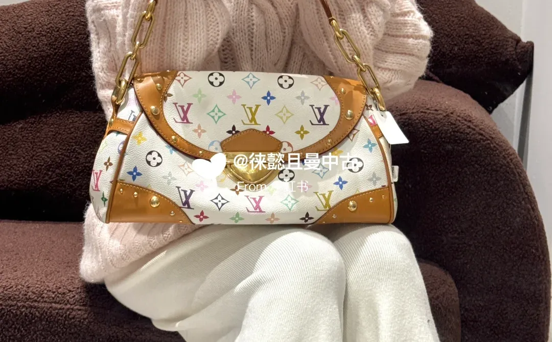 白三彩包包上身也太温柔了叭💕