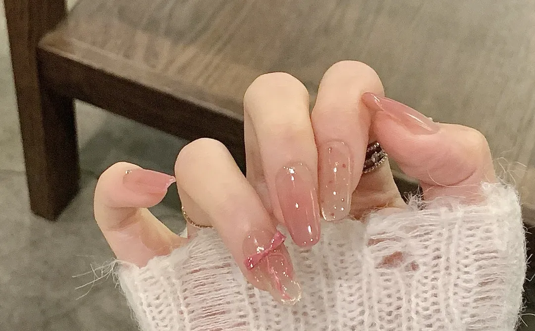 秋冬美甲look♡♩🫧湿漉漉冰梅粉渐变～敲纯欲